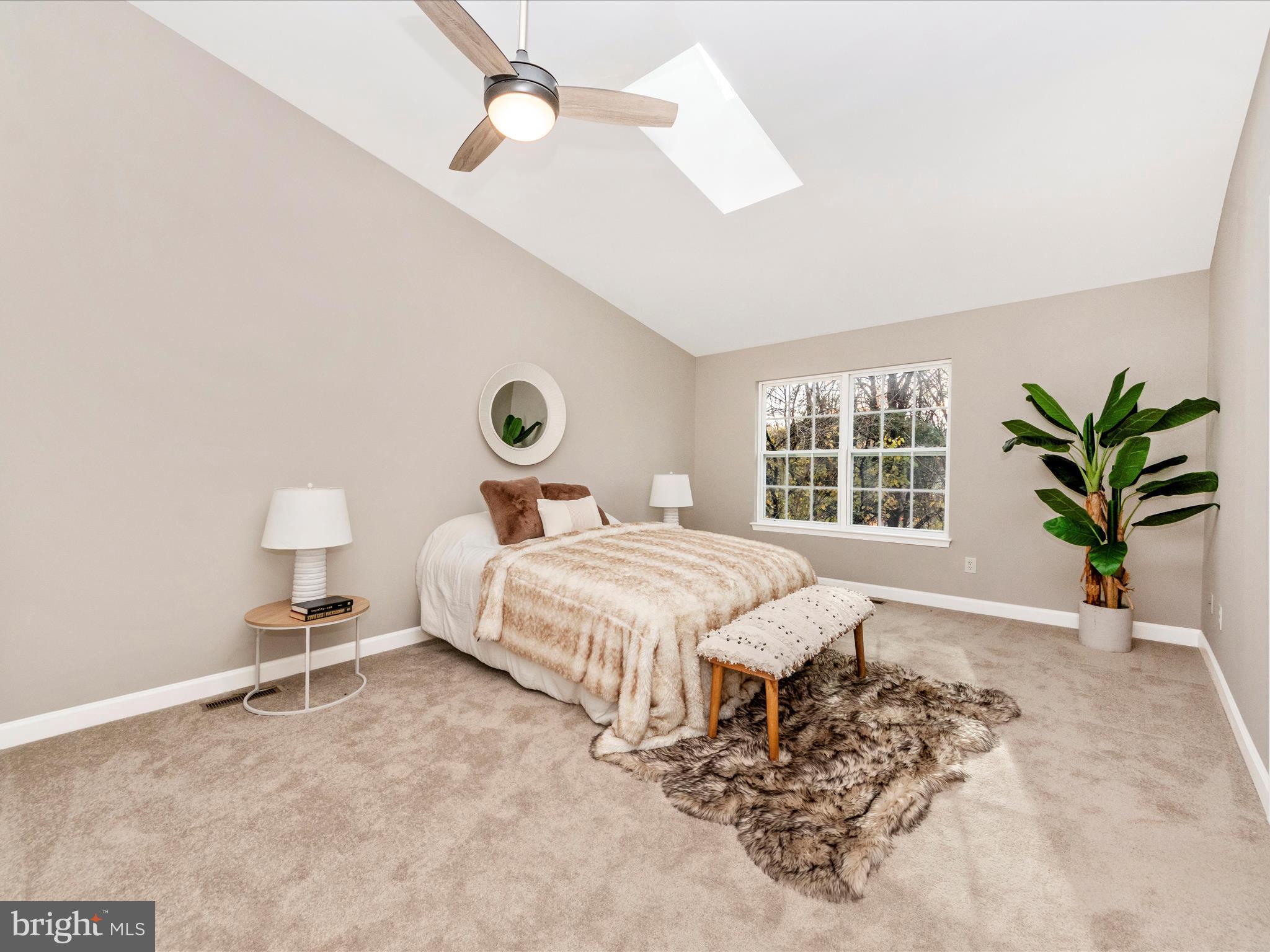 WOODLAND HILLS - Residential