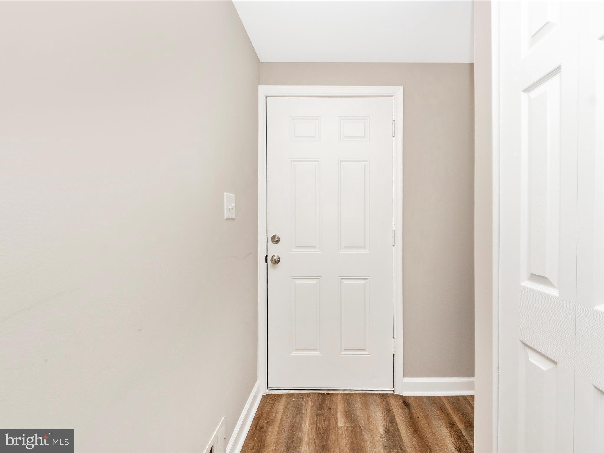 WOODLAND HILLS - Residential