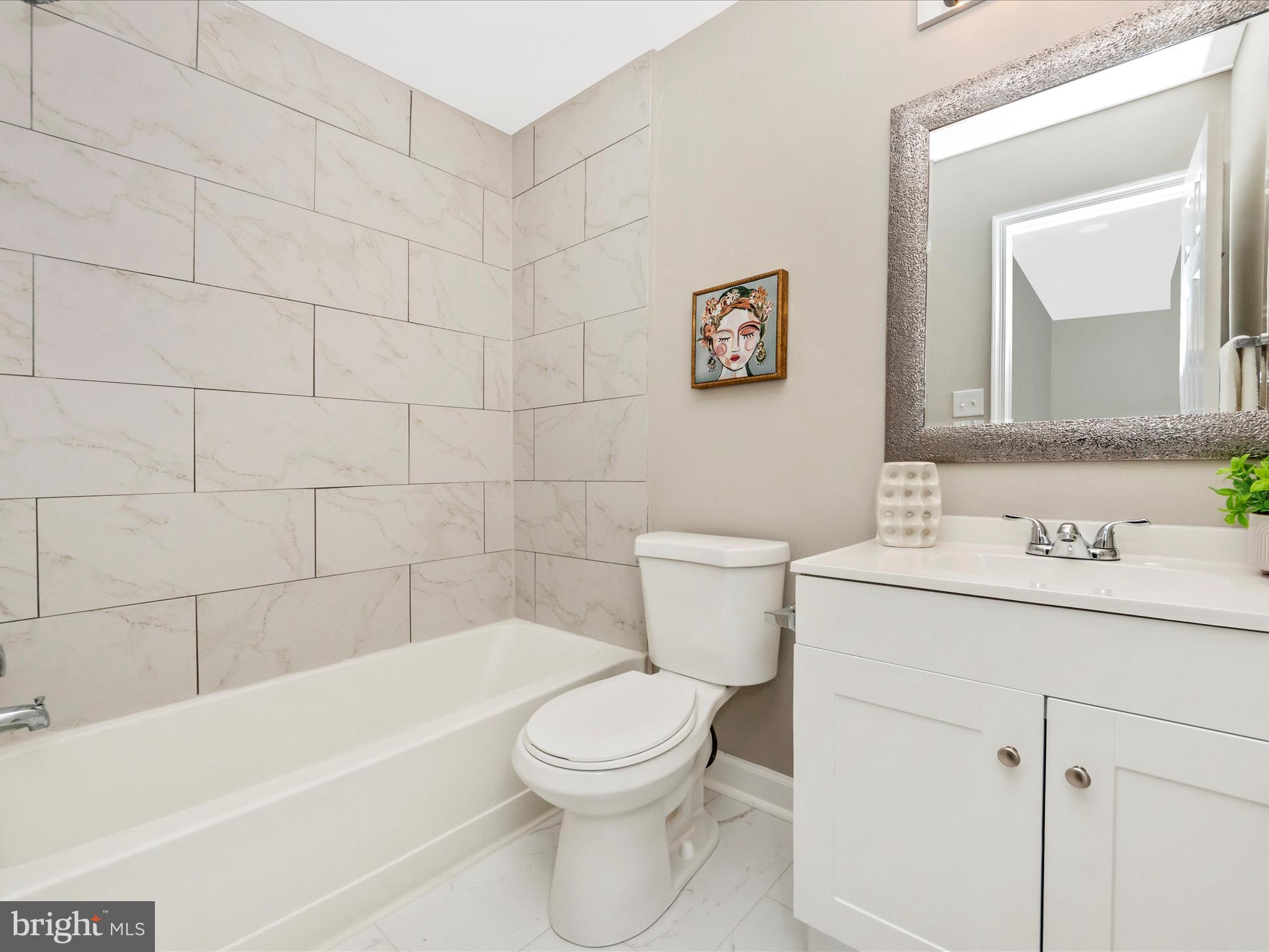 WOODLAND HILLS - Residential