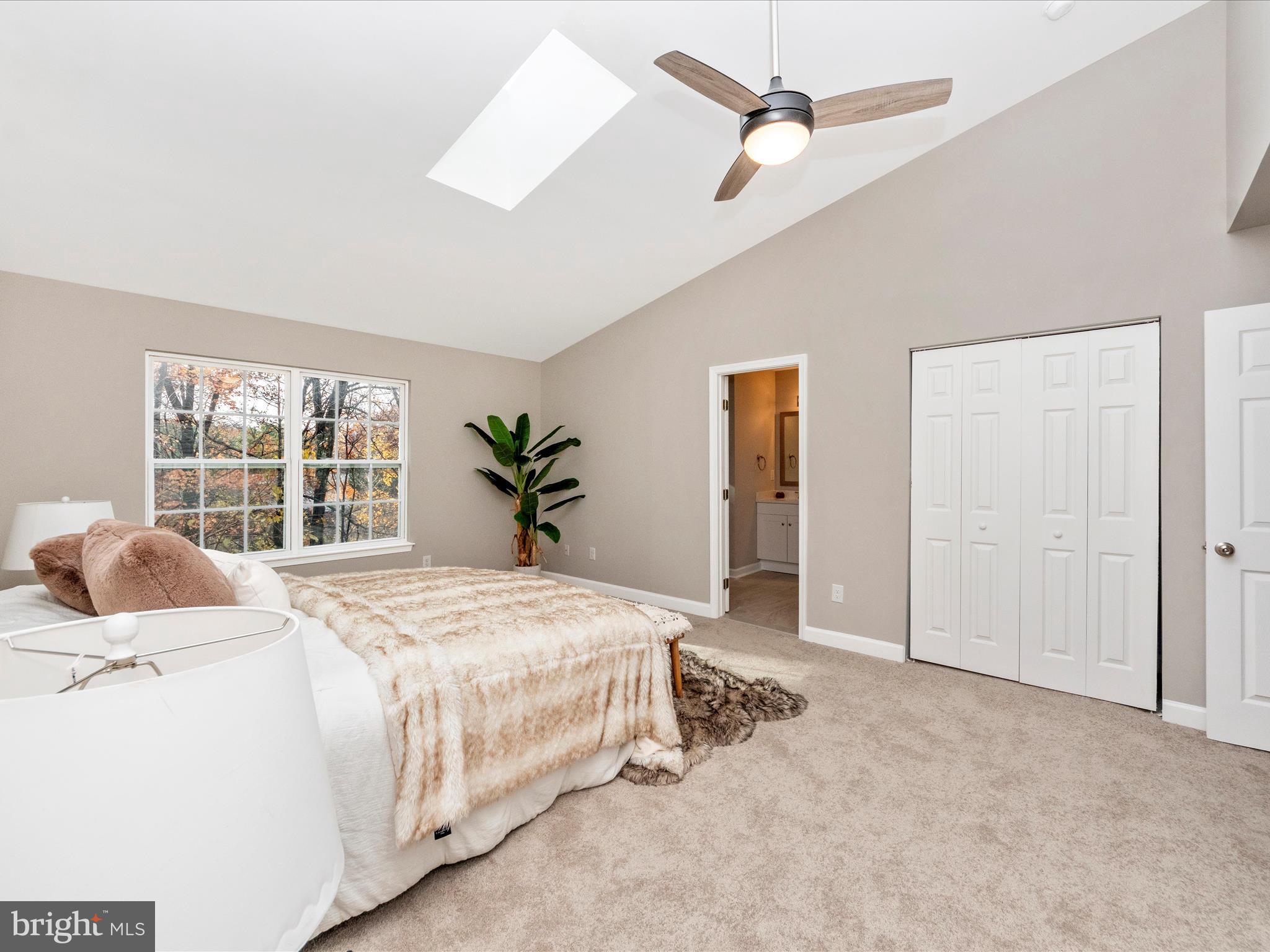 WOODLAND HILLS - Residential