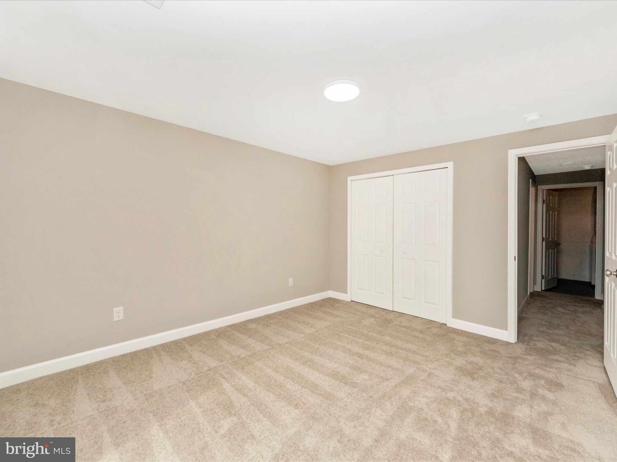 WOODLAND HILLS - Residential