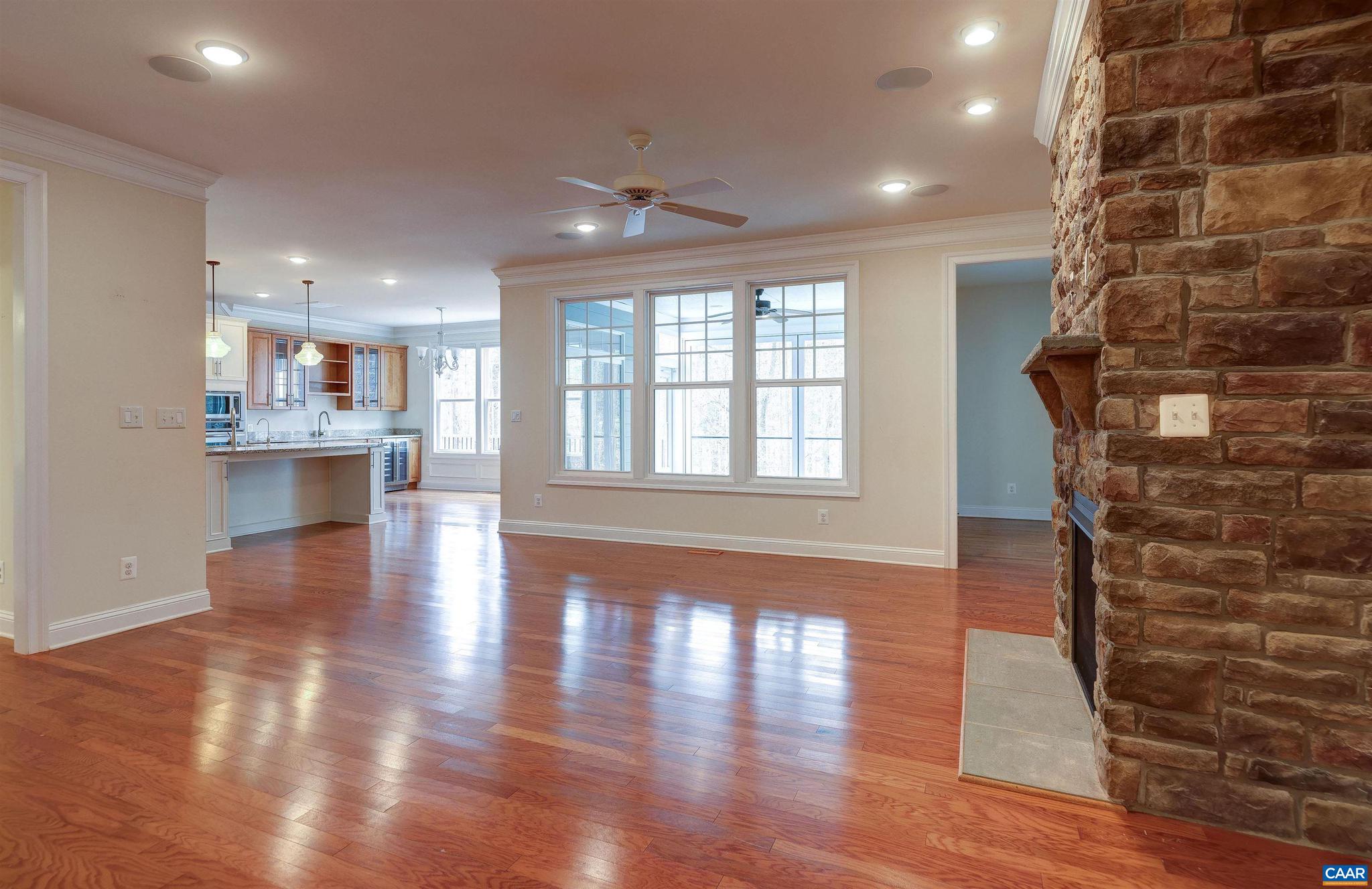 SPRING CREEK - Residential