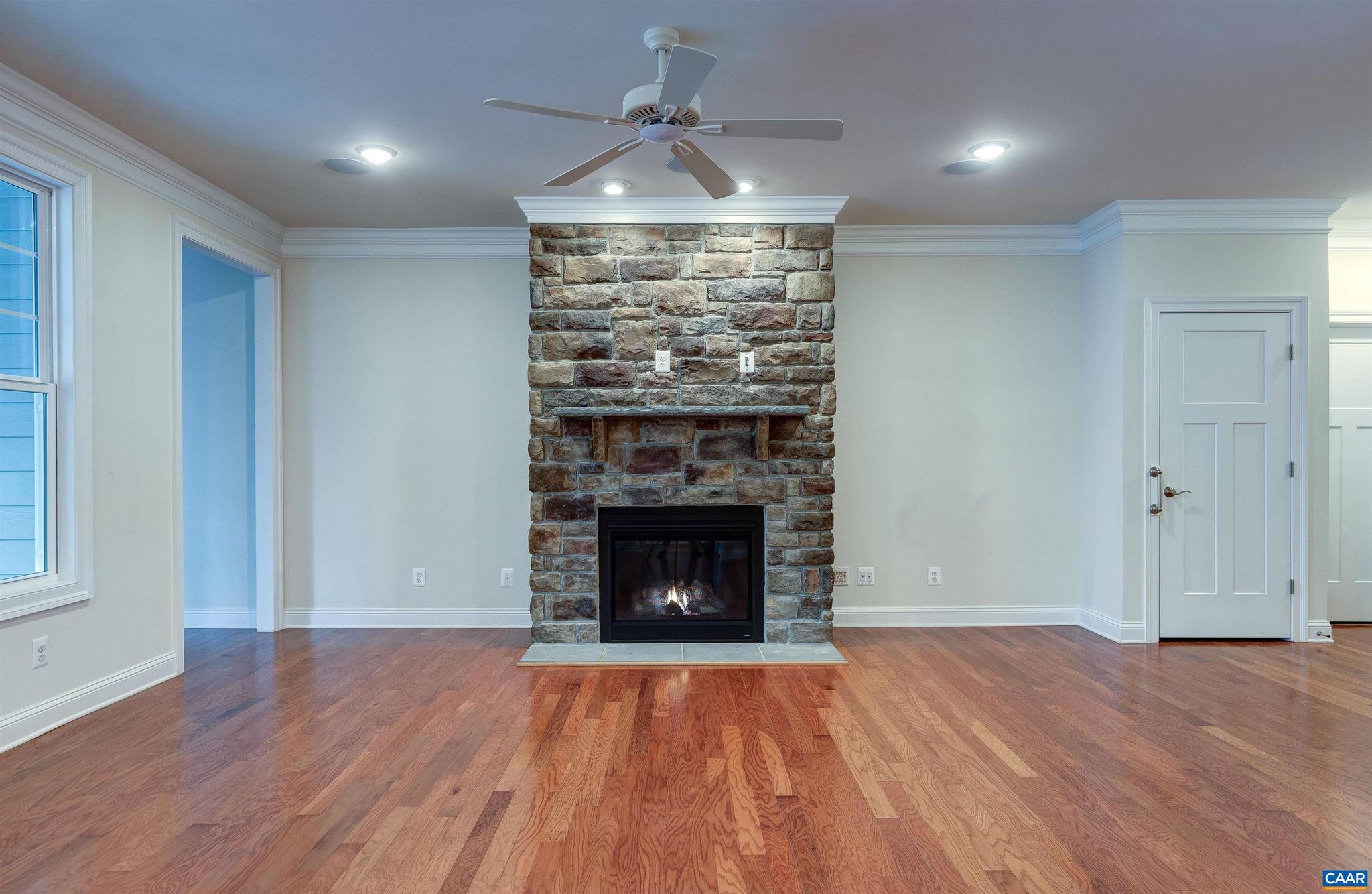 SPRING CREEK - Residential