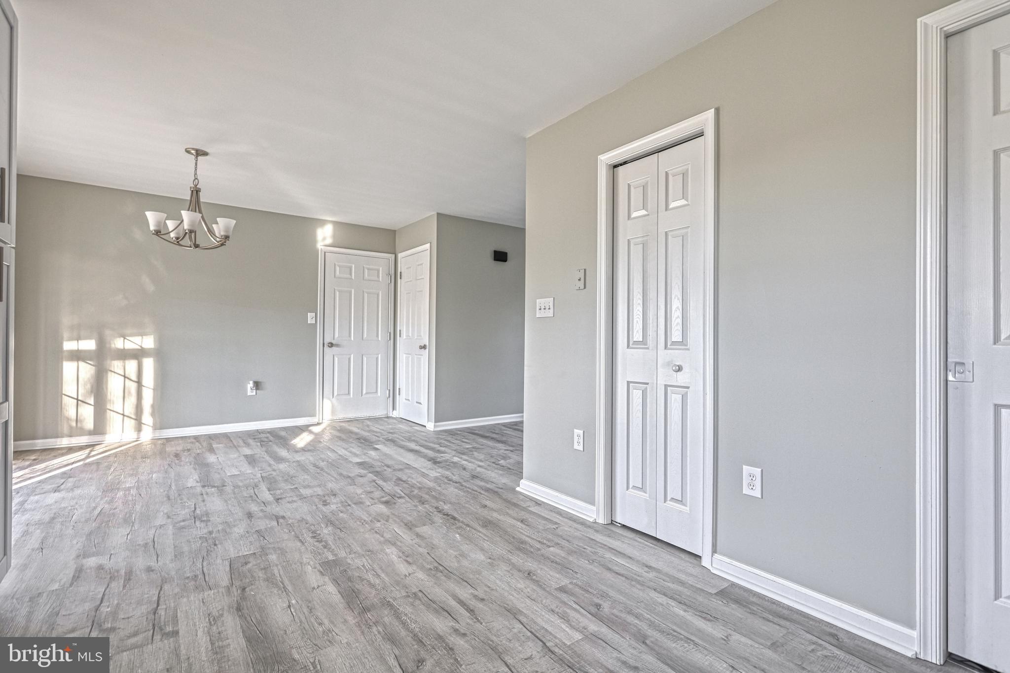 ASBURY POINTE - Residential