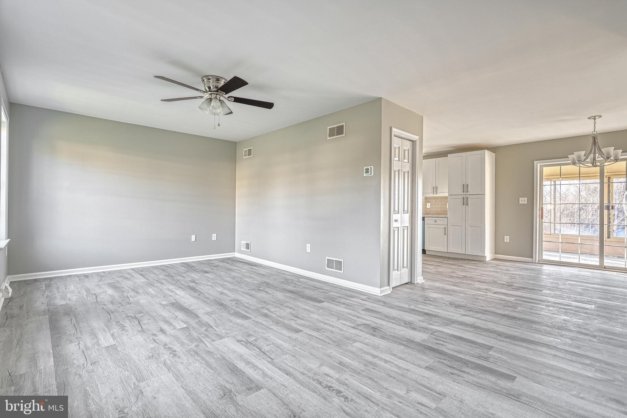 ASBURY POINTE - Residential