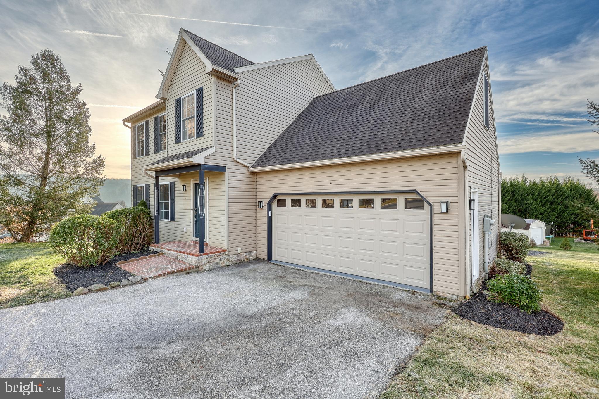 ASBURY POINTE - Residential