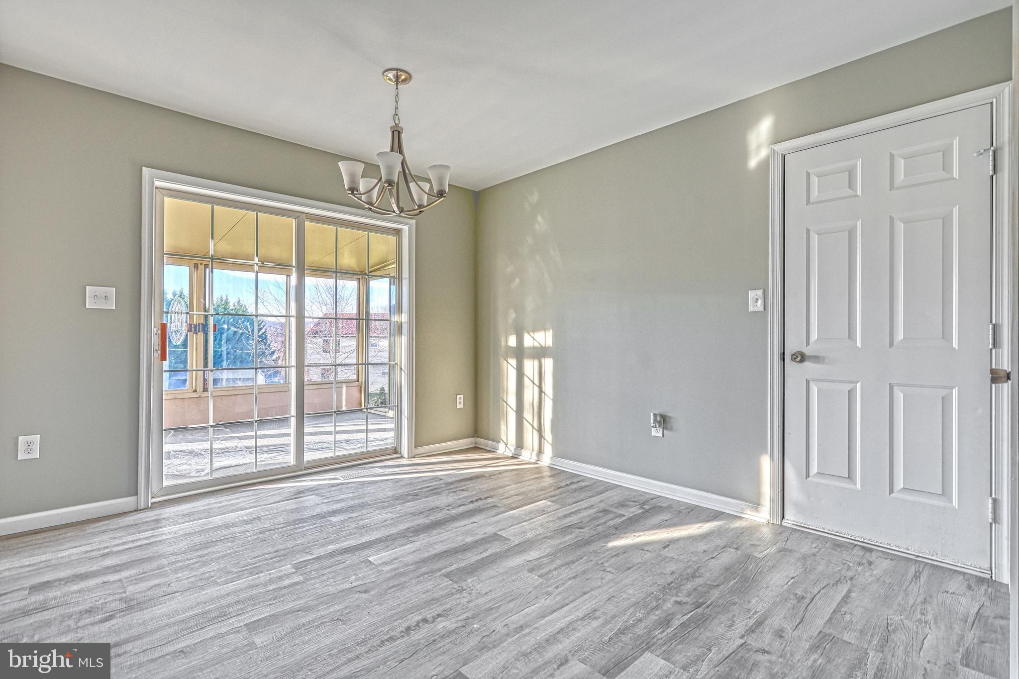 ASBURY POINTE - Residential