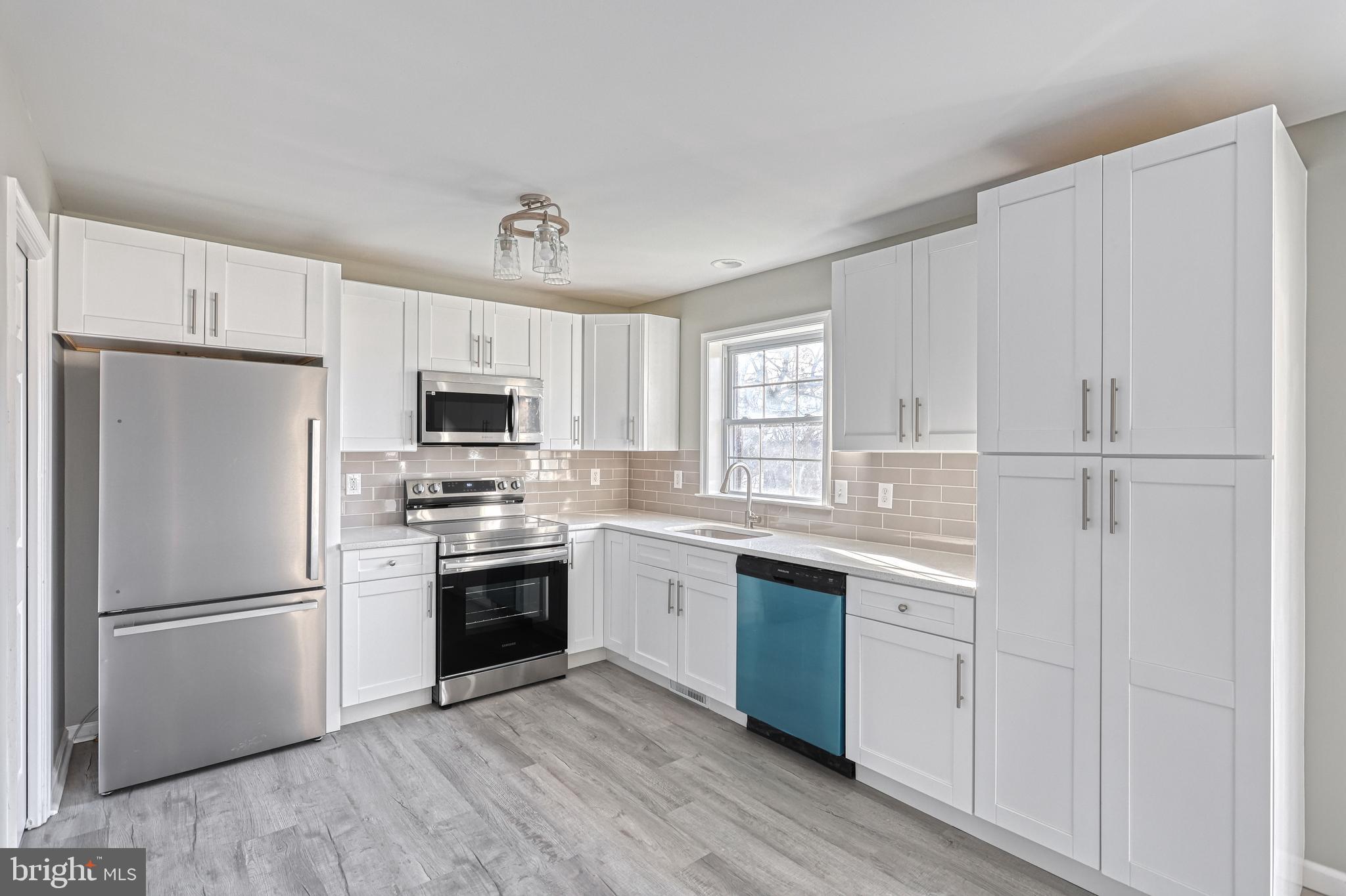 ASBURY POINTE - Residential