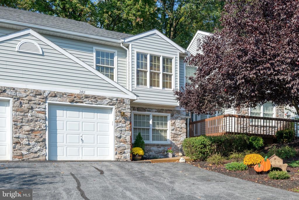 Photo of 202 Mountainstone Drive, Elizabethtown, PA 17022 (MLS # PALA2058748)