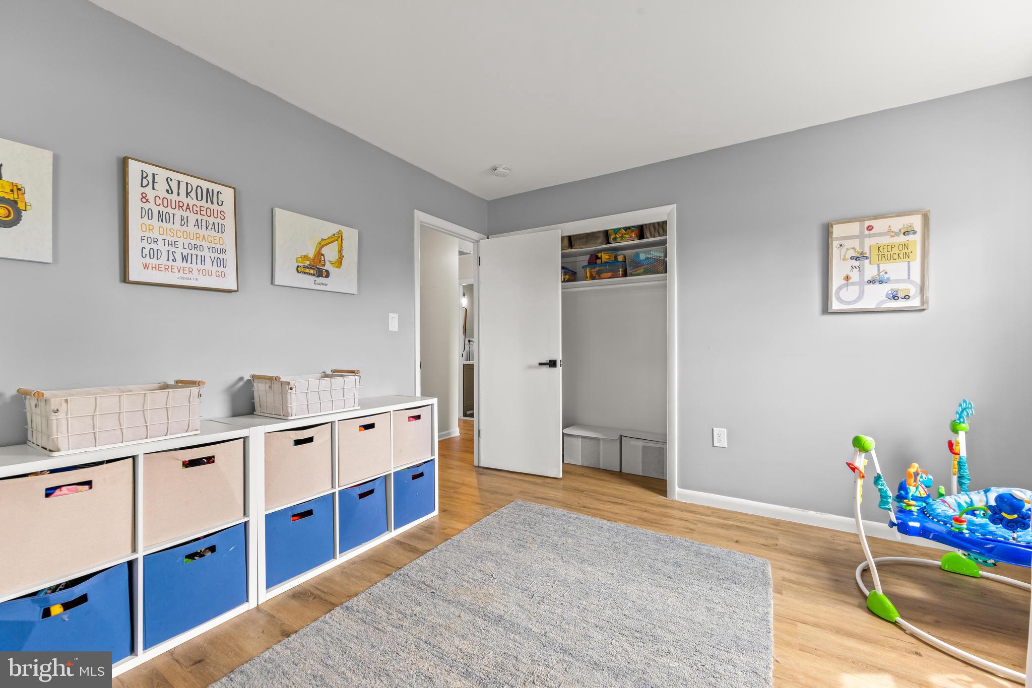 ELDERSBURG - Residential