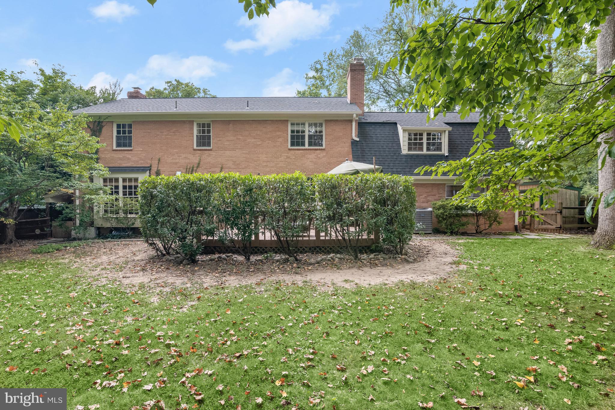 WINDSOR HILLS - Residential