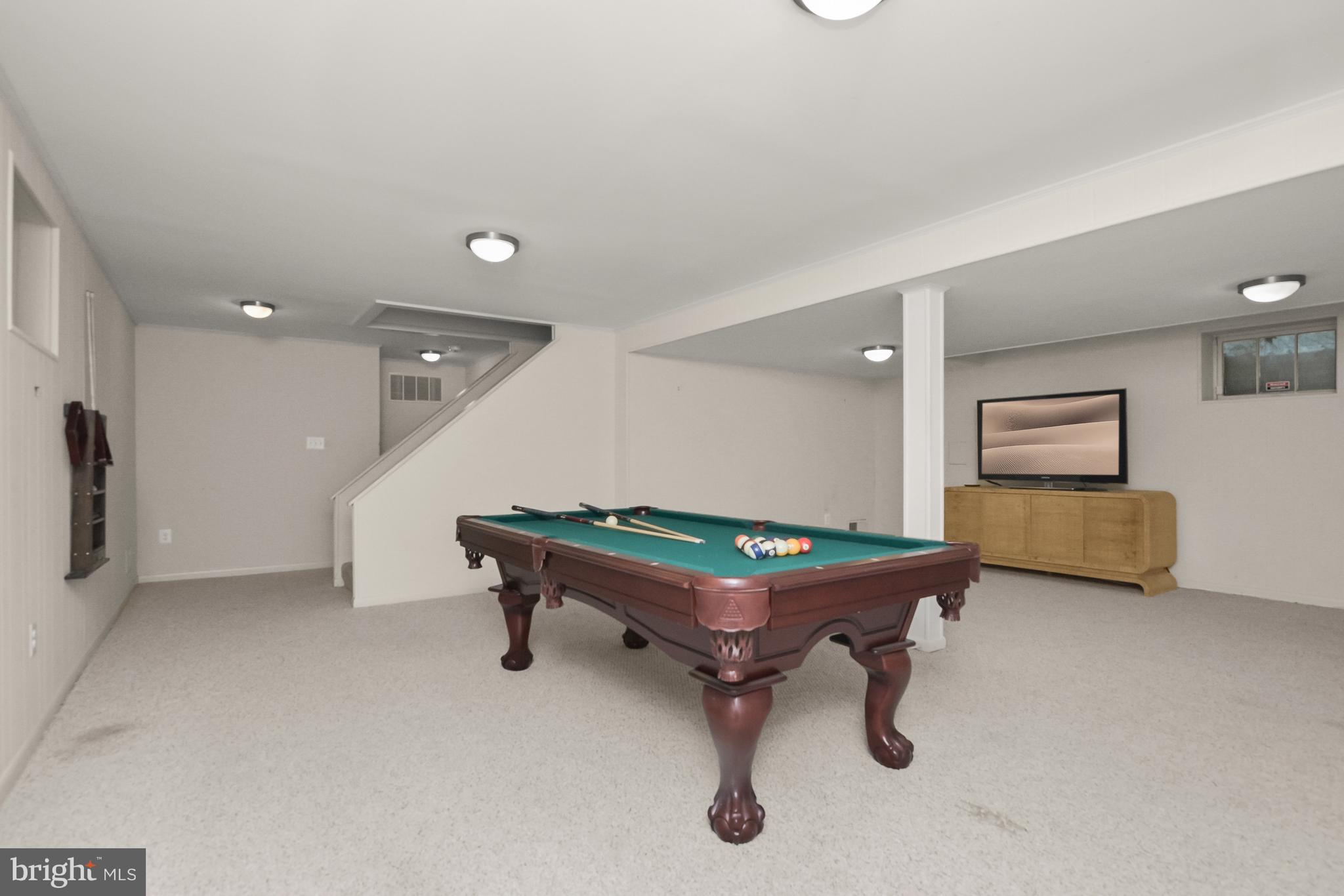 WINDSOR HILLS - Residential