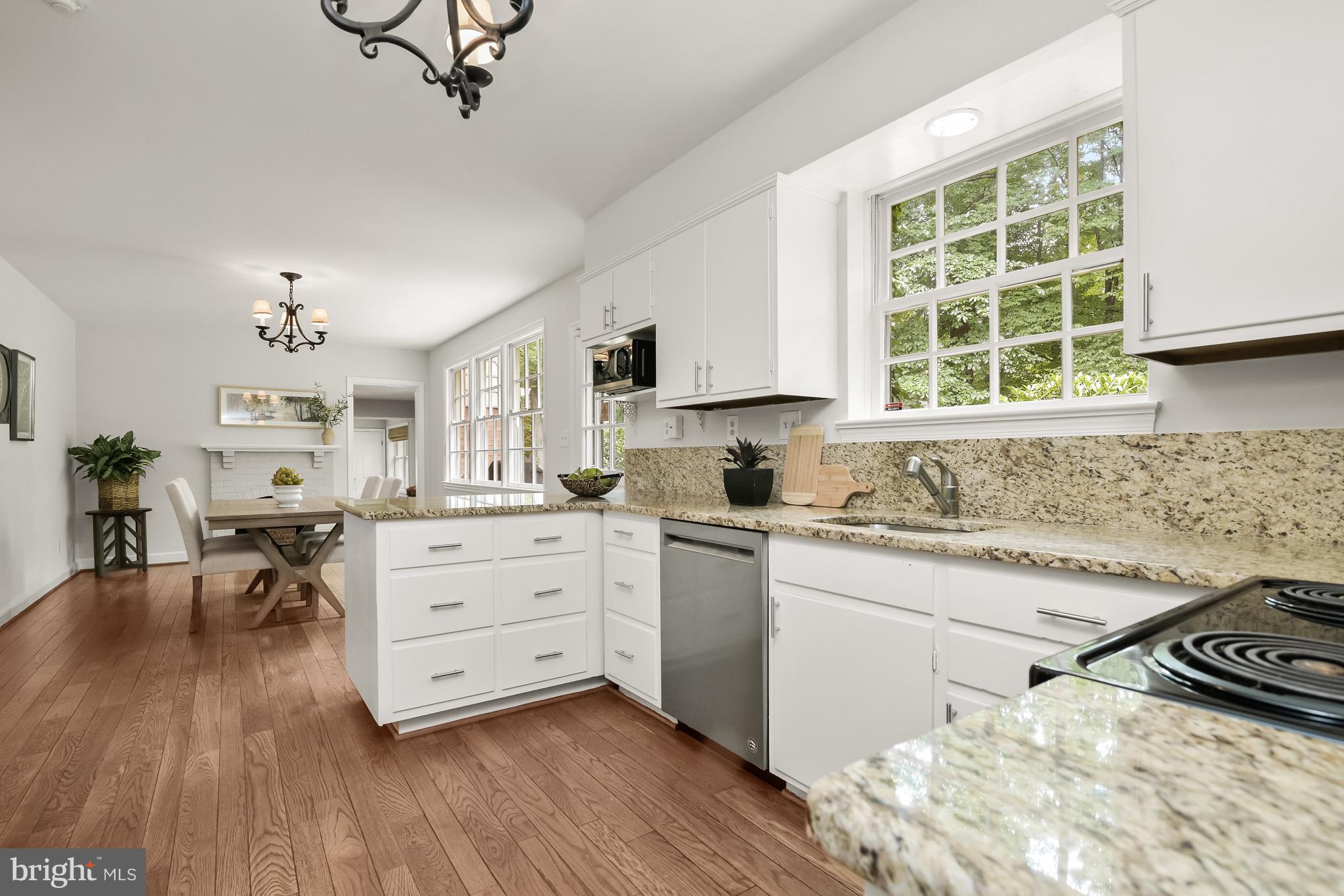 WINDSOR HILLS - Residential