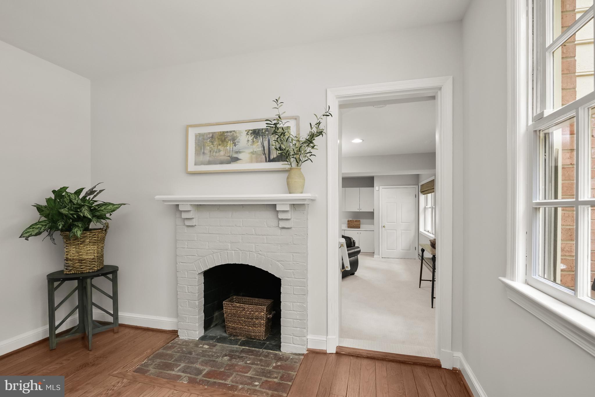 WINDSOR HILLS - Residential