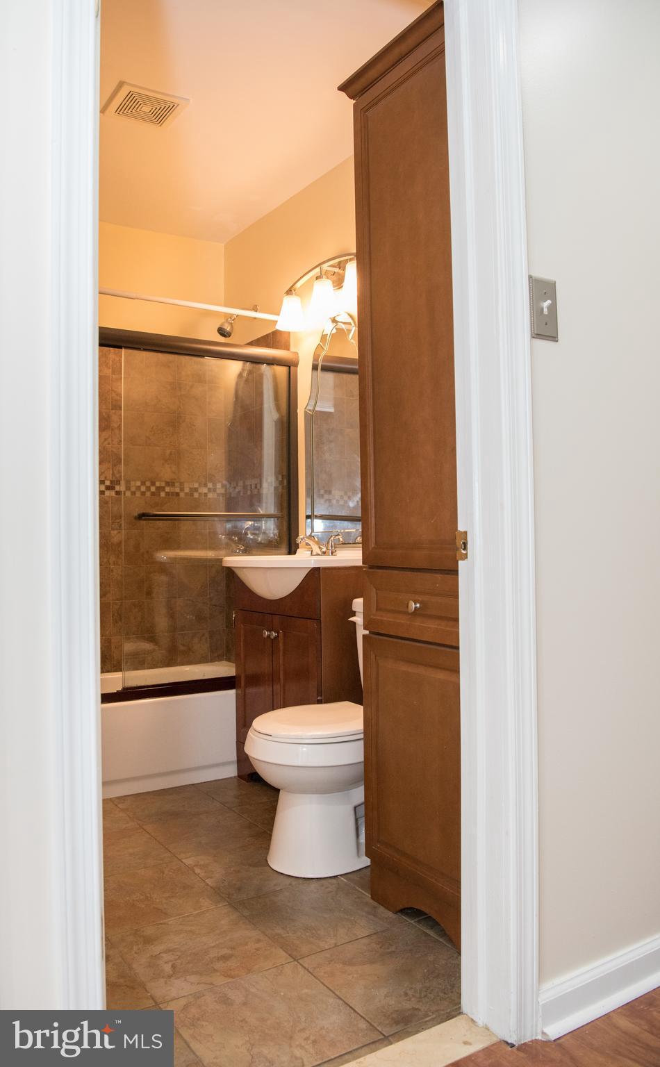 ACADEMY GARDENS - Residential