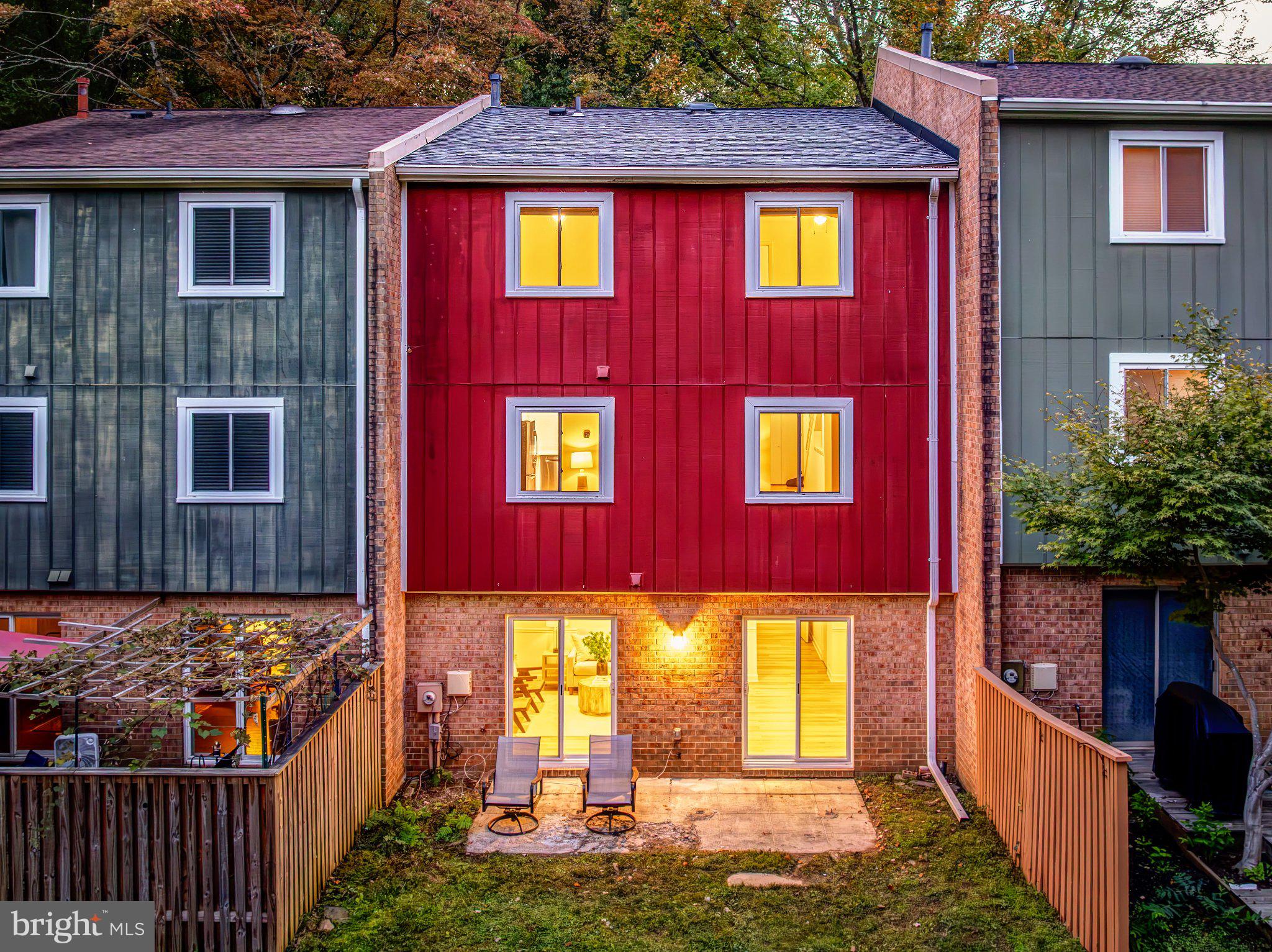 1425 GREENMONT COURT