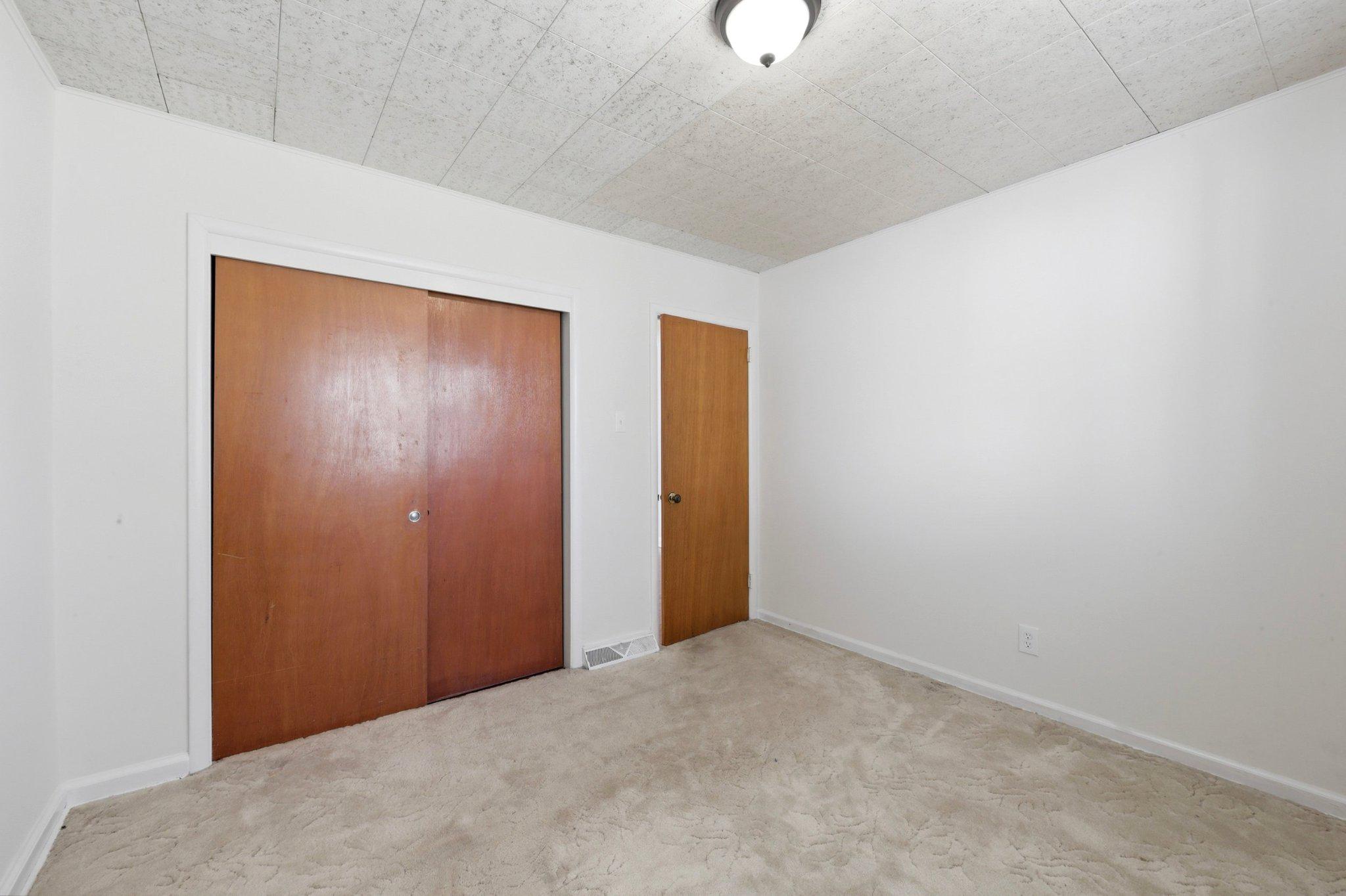 CLIFTON HEIGHTS - Residential