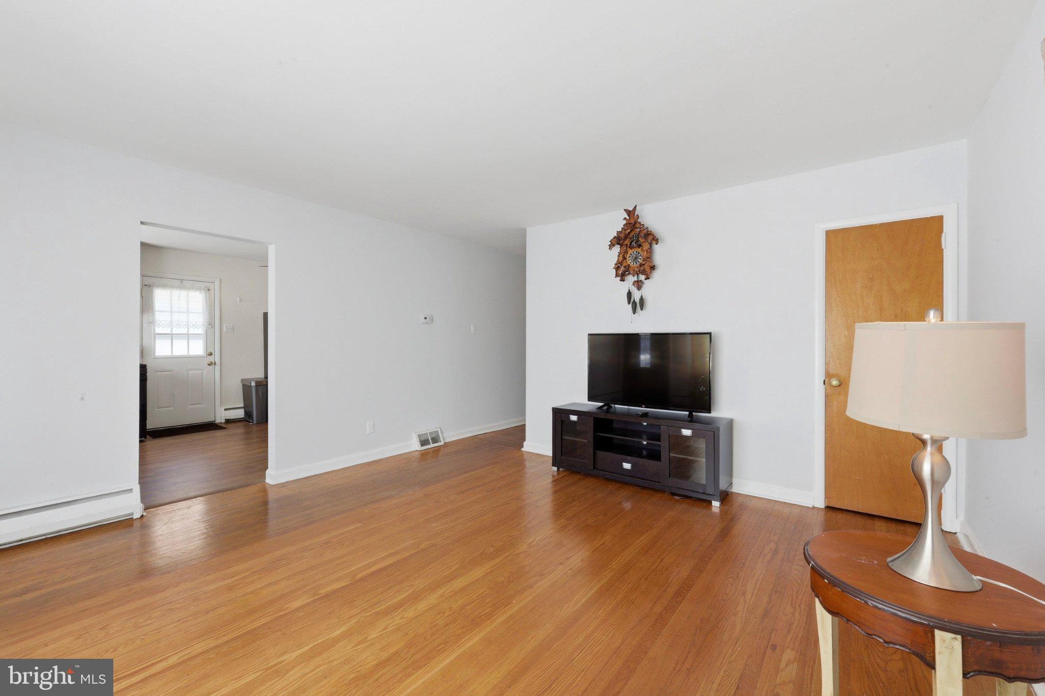 CLIFTON HEIGHTS - Residential