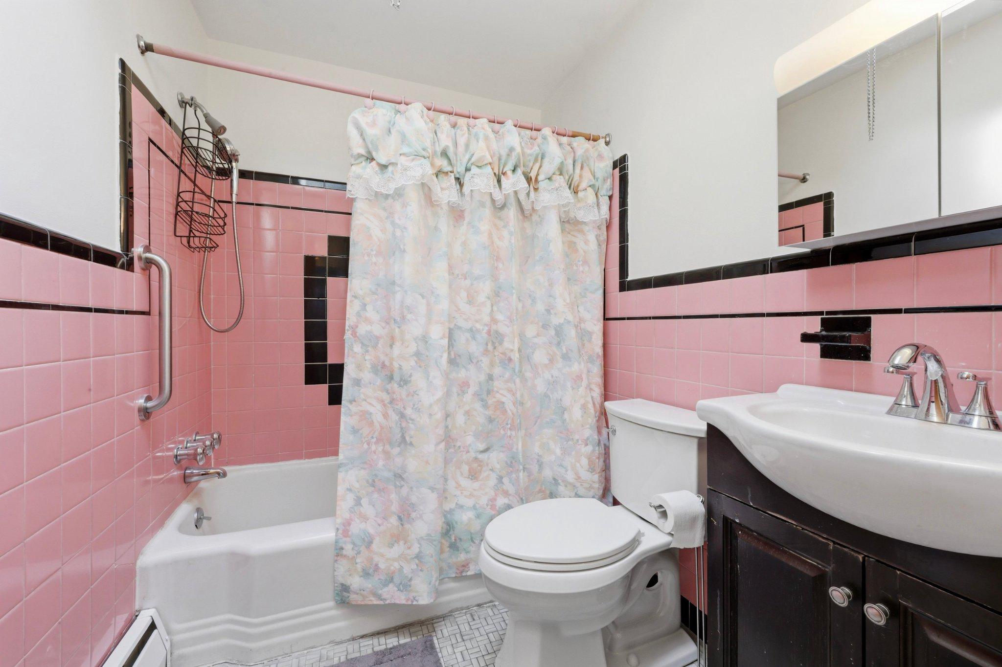 CLIFTON HEIGHTS - Residential