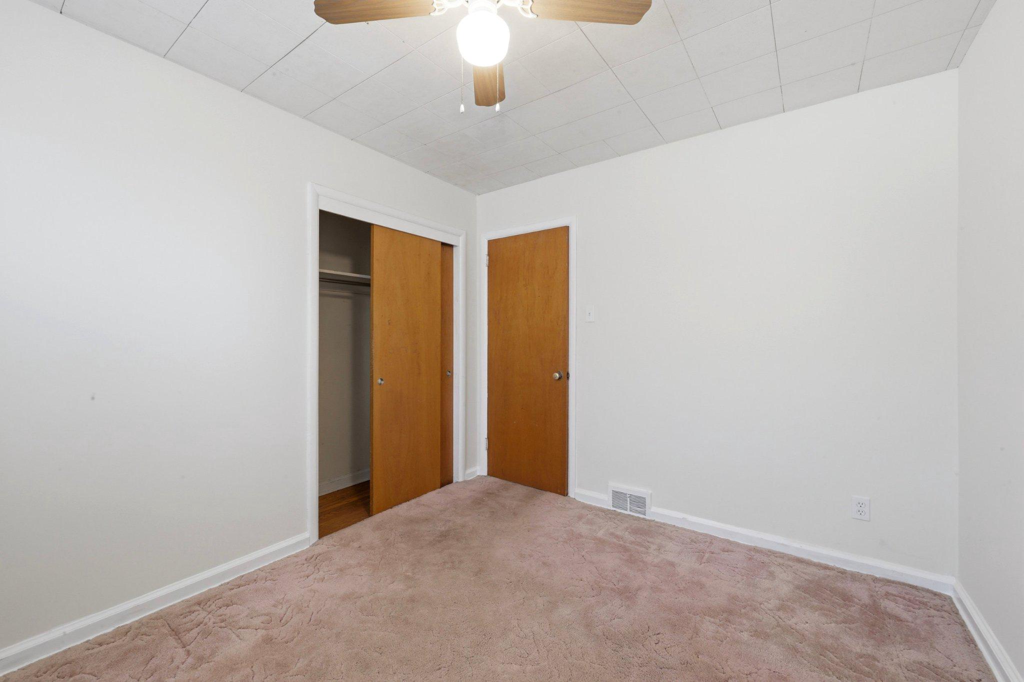 CLIFTON HEIGHTS - Residential