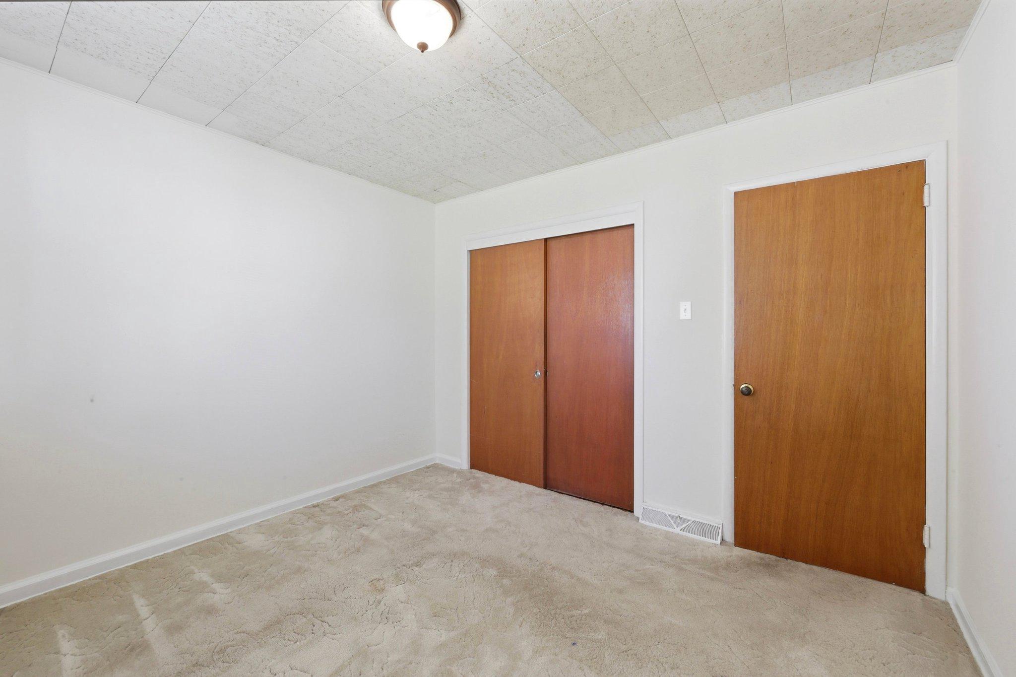 CLIFTON HEIGHTS - Residential