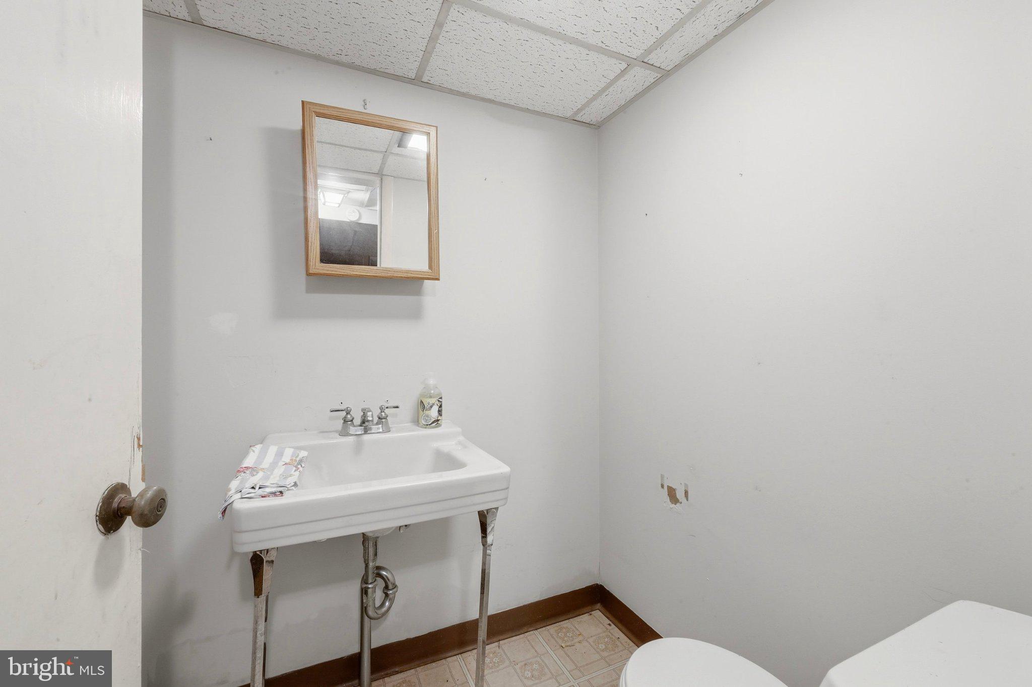 CLIFTON HEIGHTS - Residential