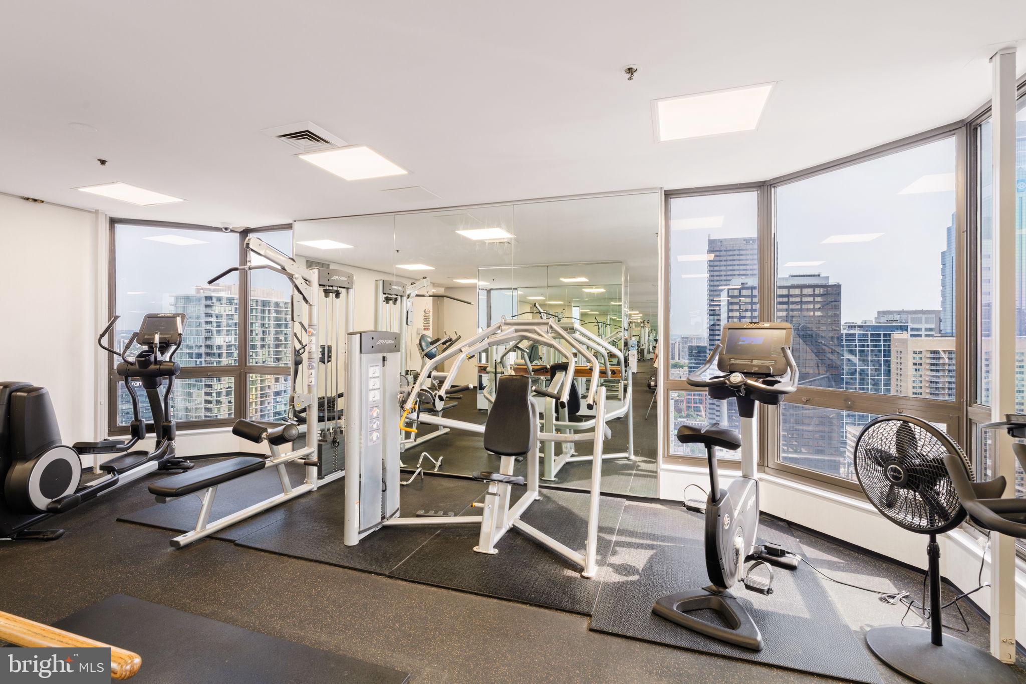 RITTENHOUSE SQUARE - Residential
