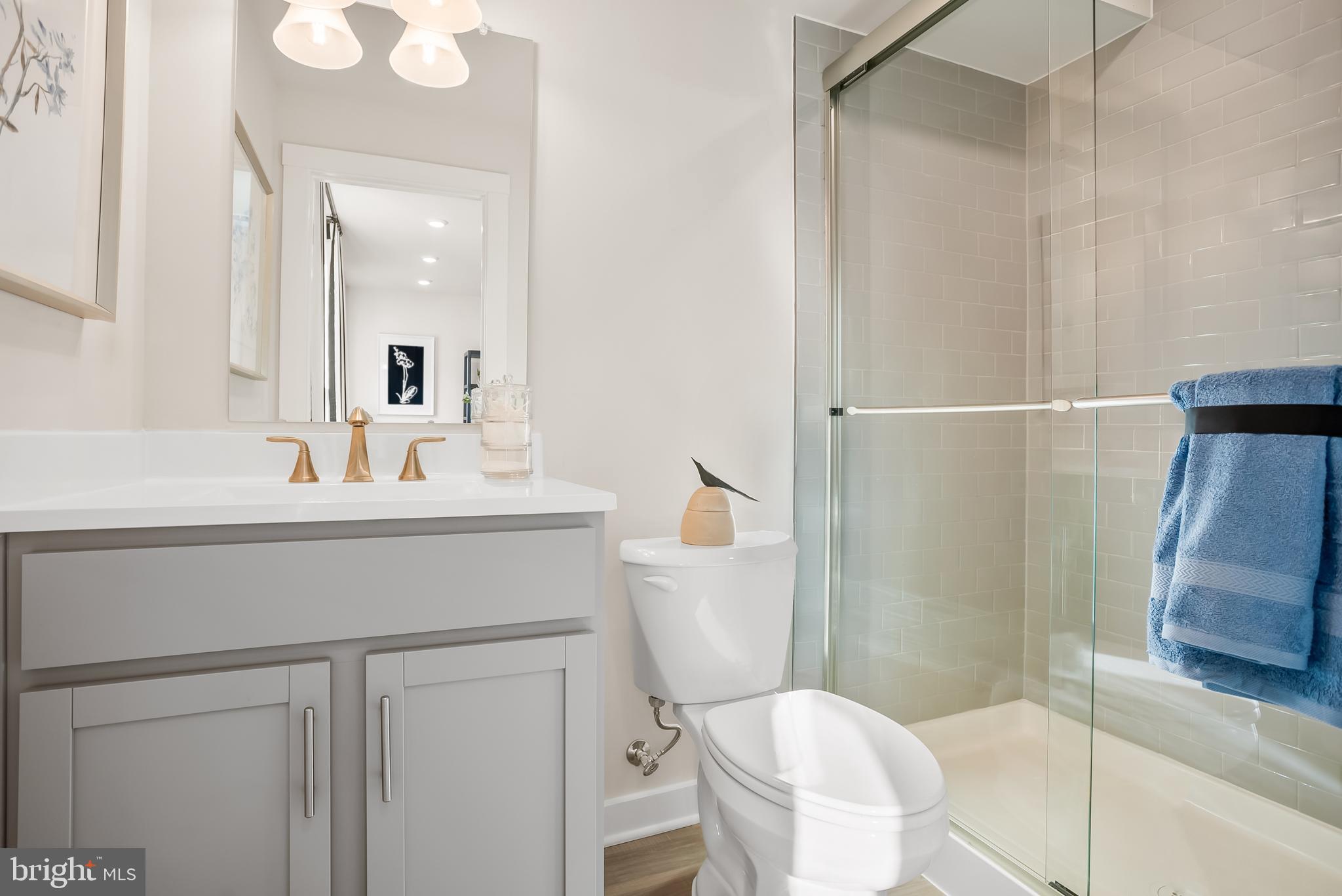 ABRAMS POINTE - Residential