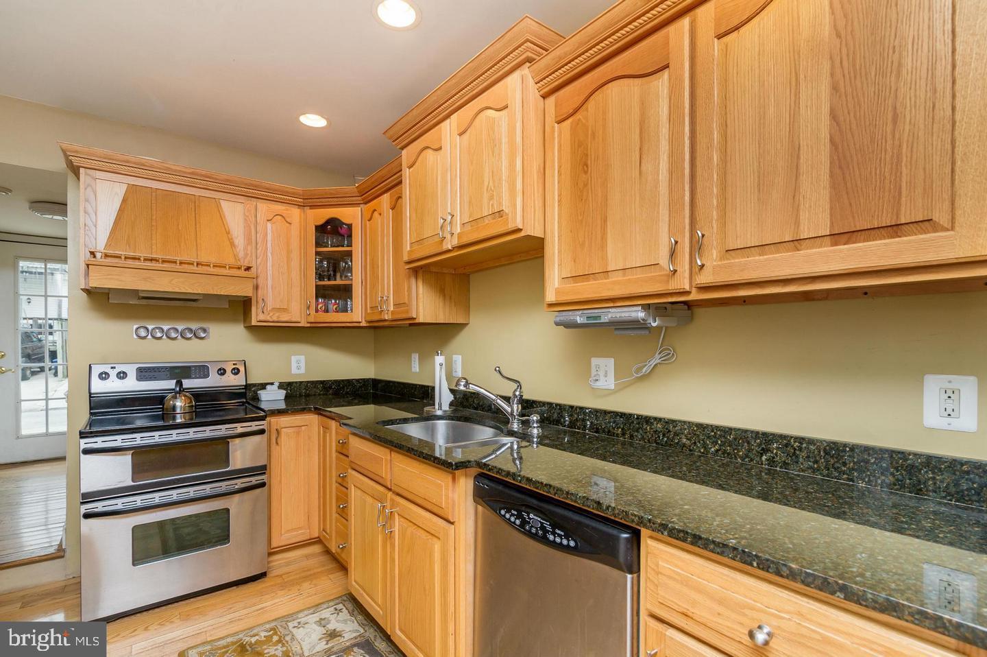 FEDERAL HILL HISTORIC DISTRICT - Residential Lease