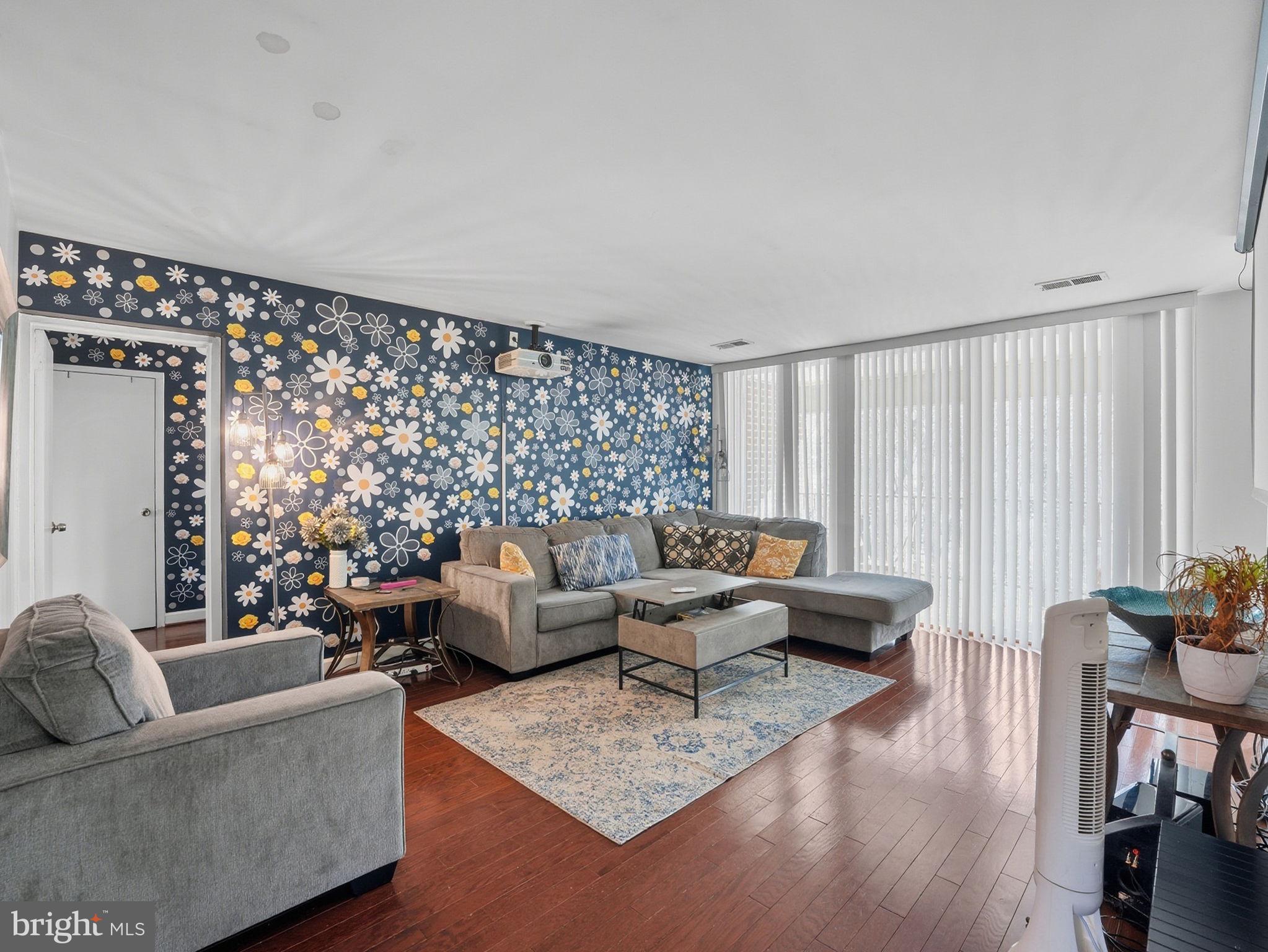 1546 NORTHGATE SQUARE UNIT 21C