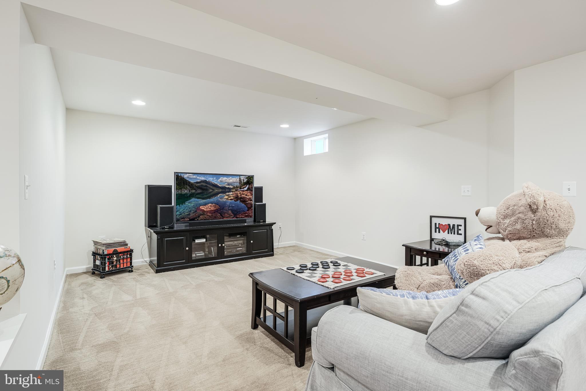 BOLINGTON ROAD - Residential