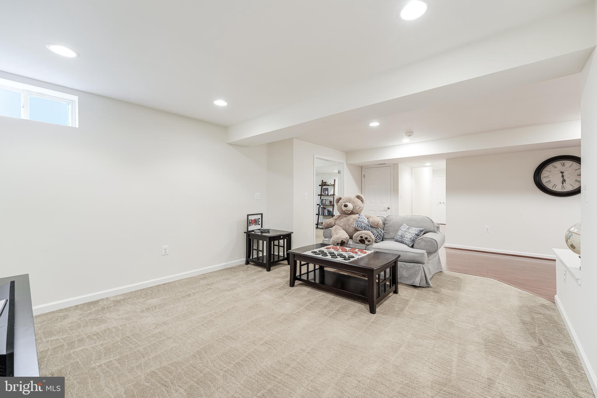 BOLINGTON ROAD - Residential