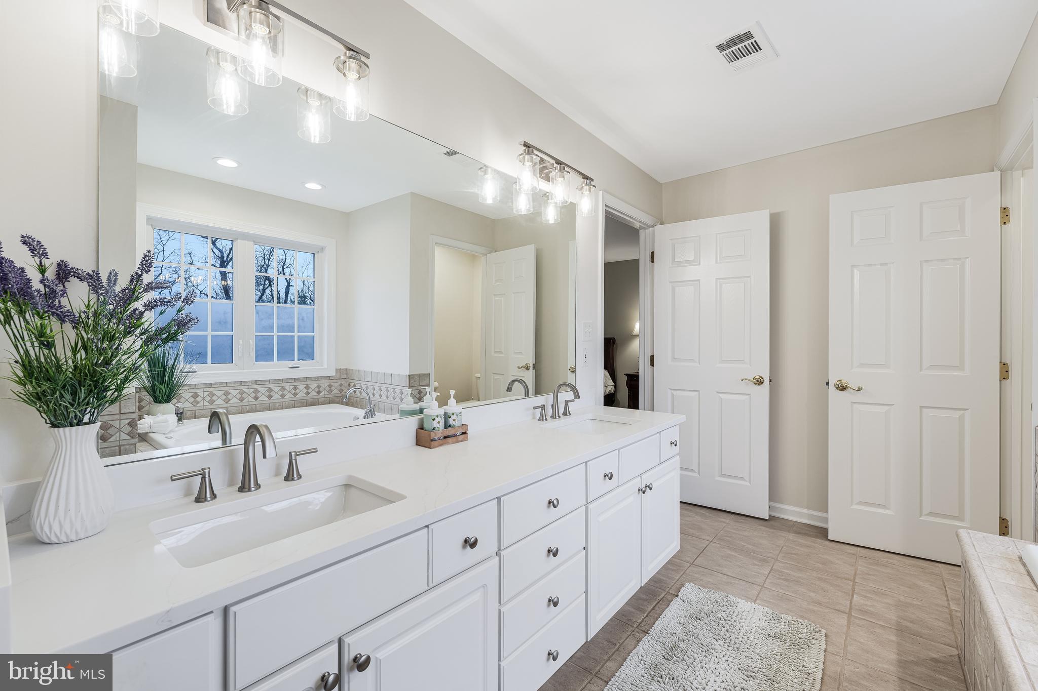 BOLINGTON ROAD - Residential