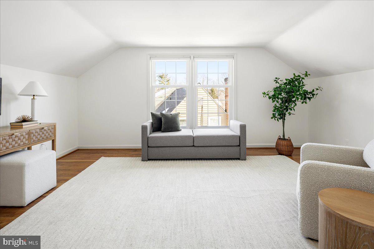 OLD FARM - Residential