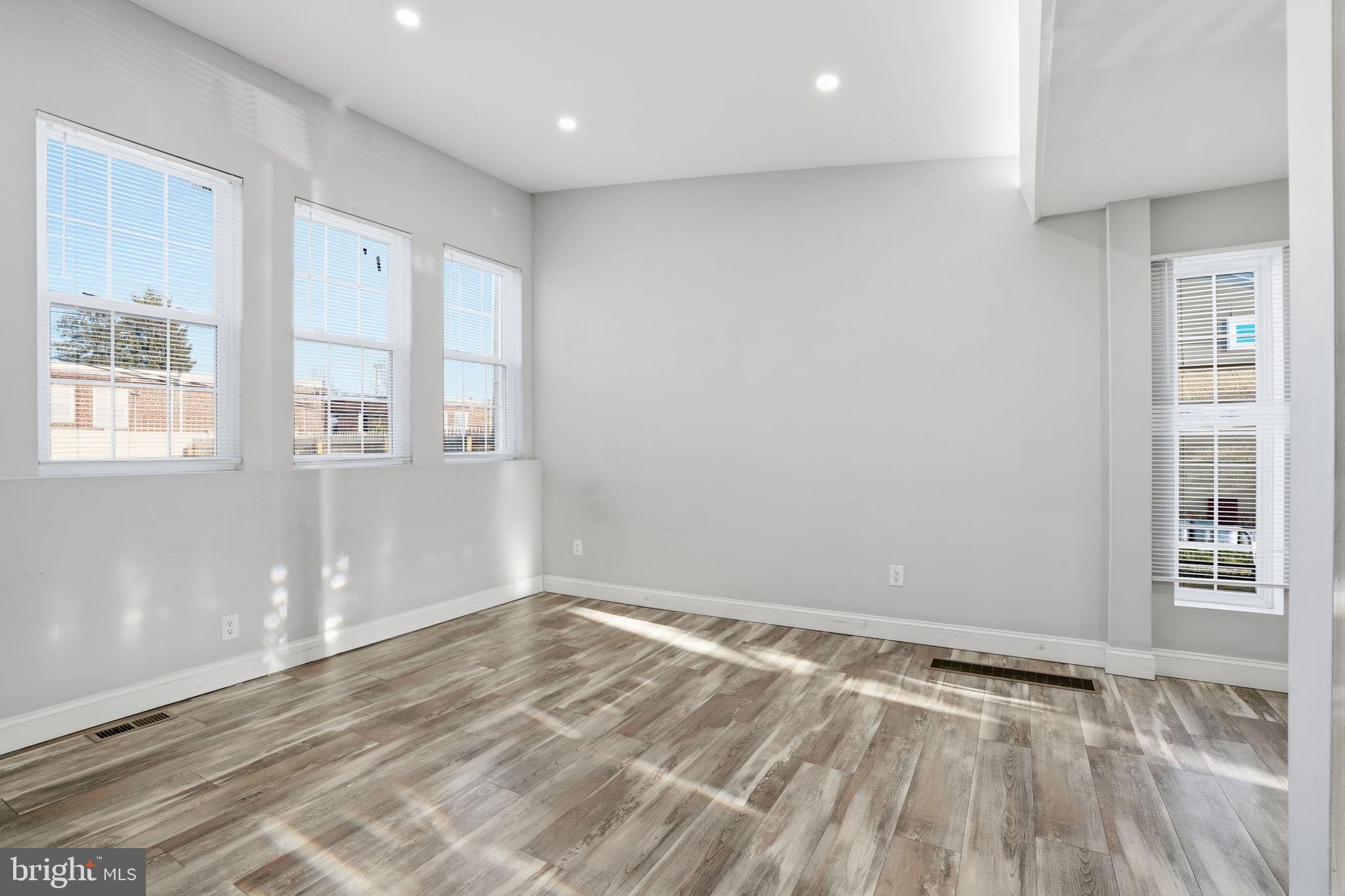 FOX CHASE - Residential