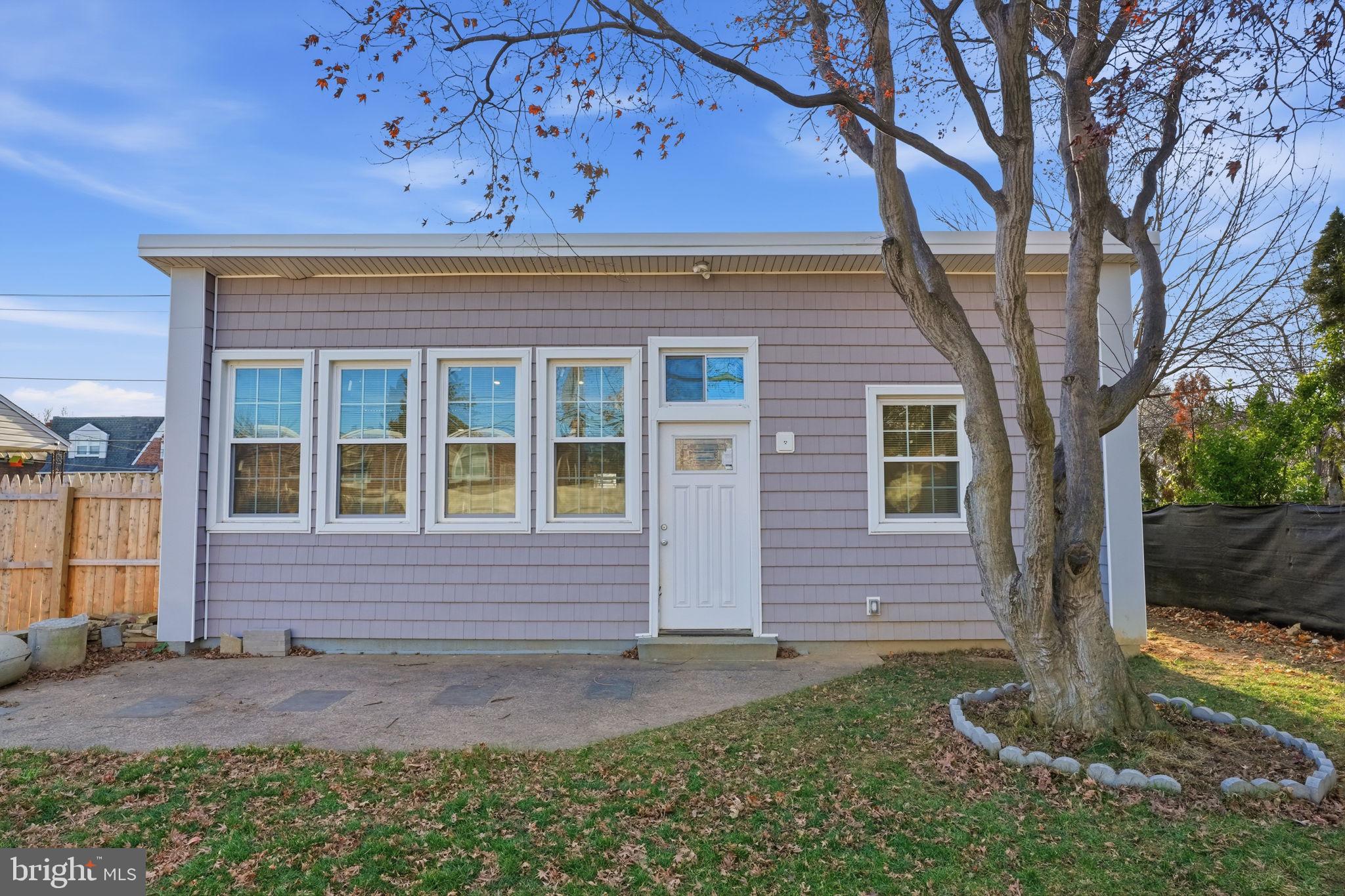 FOX CHASE - Residential