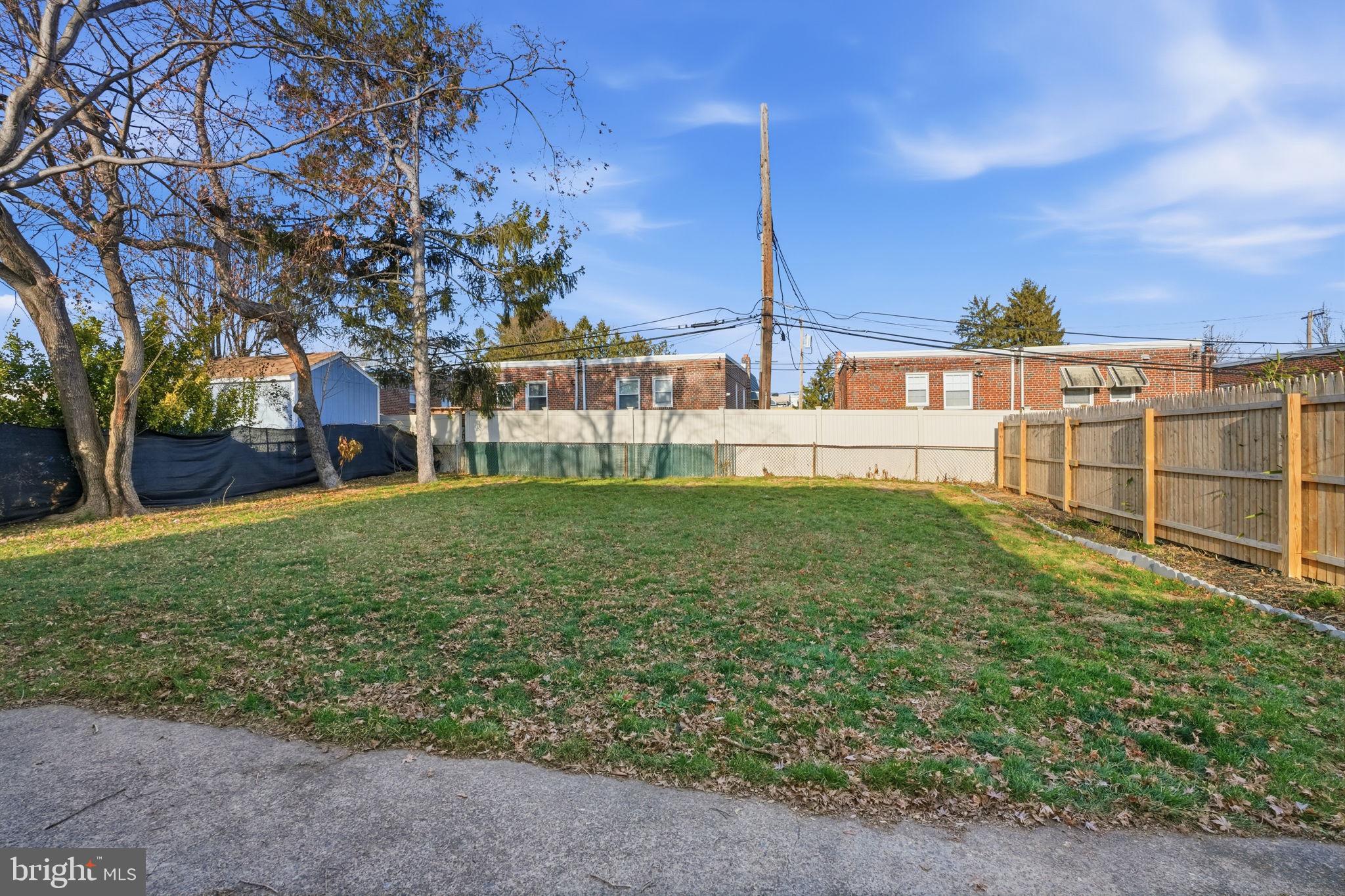 FOX CHASE - Residential