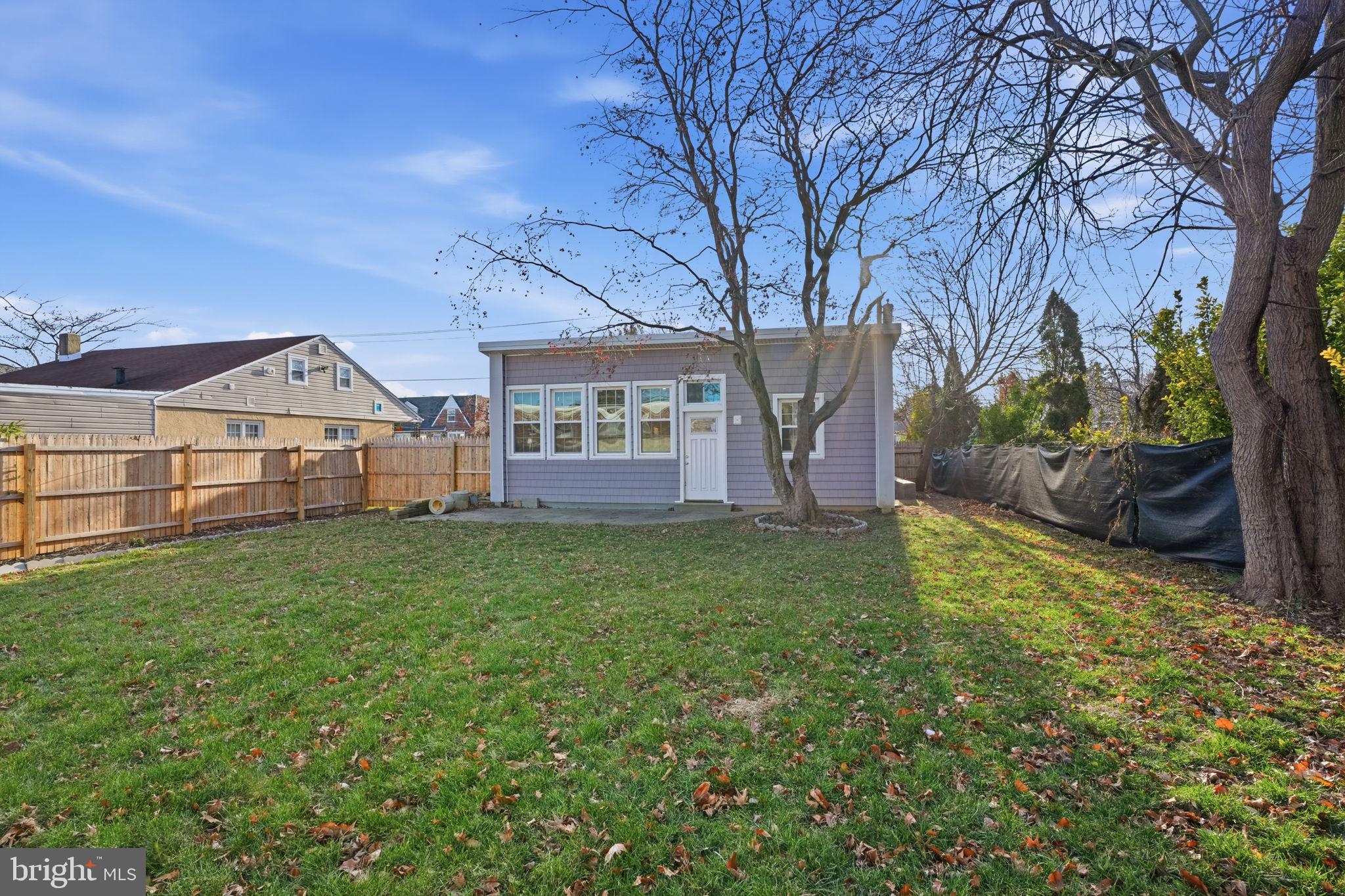 FOX CHASE - Residential