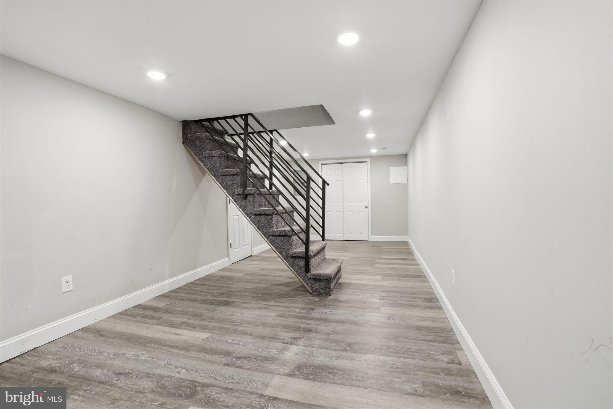 FOX CHASE - Residential