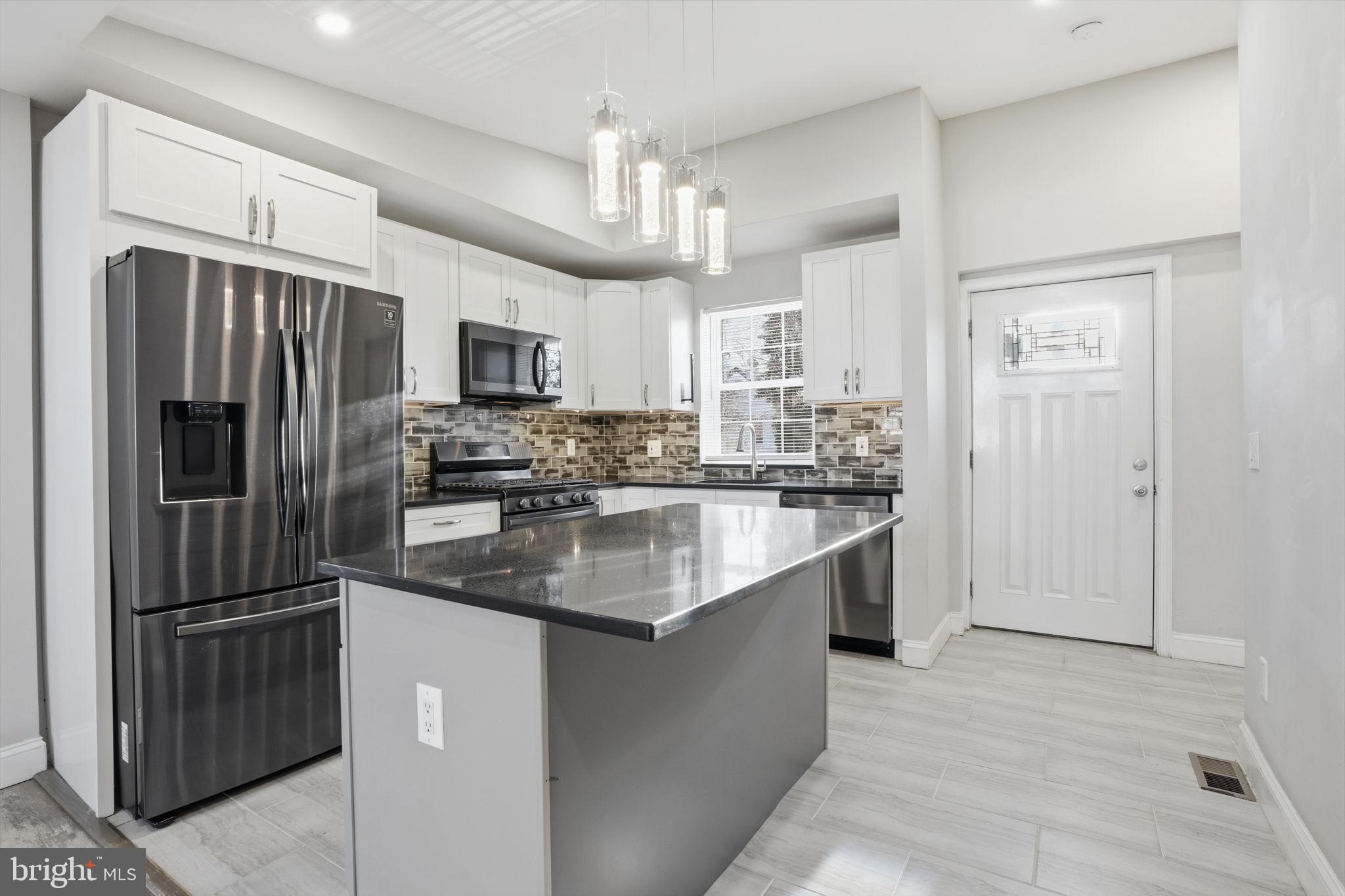 FOX CHASE - Residential