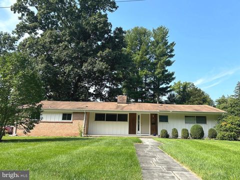 Homes For Sale - 28 Pardoe Road<br/> PRINCETON, NJ 08540