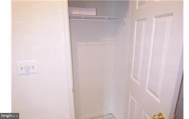 EDGEWATER AT TOWN CENTER - Residential Lease