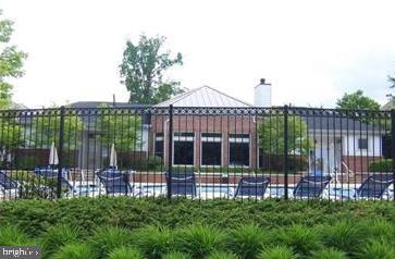 EDGEWATER AT TOWN CENTER - Residential Lease