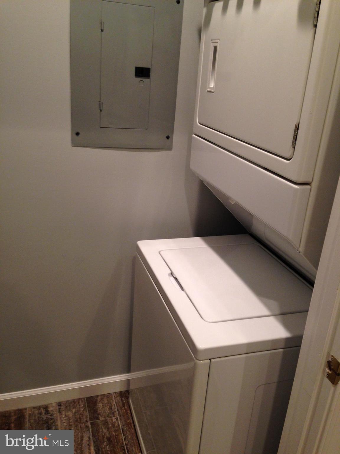 EDGEWATER AT TOWN CENTER - Residential Lease