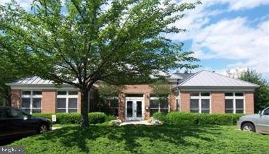 EDGEWATER AT TOWN CENTER - Residential Lease