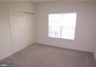 EDGEWATER AT TOWN CENTER - Residential Lease