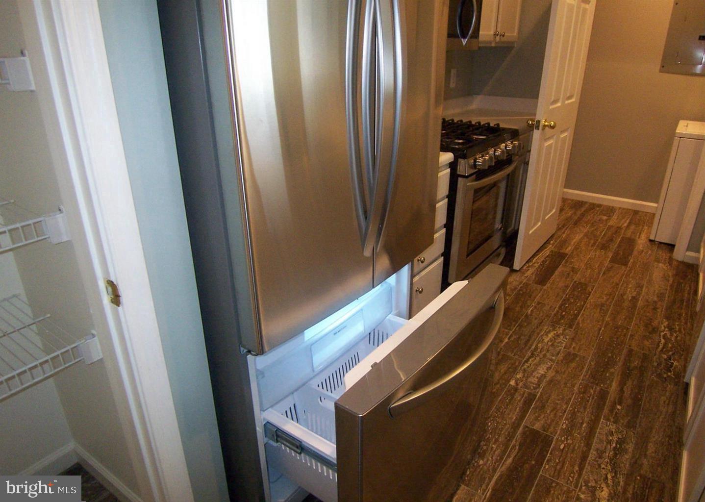 EDGEWATER AT TOWN CENTER - Residential Lease