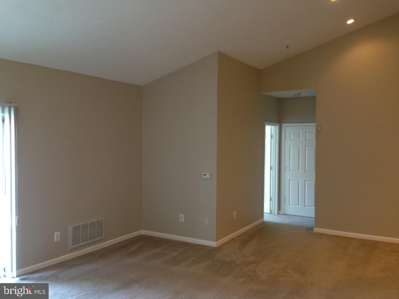 EDGEWATER AT TOWN CENTER - Residential Lease