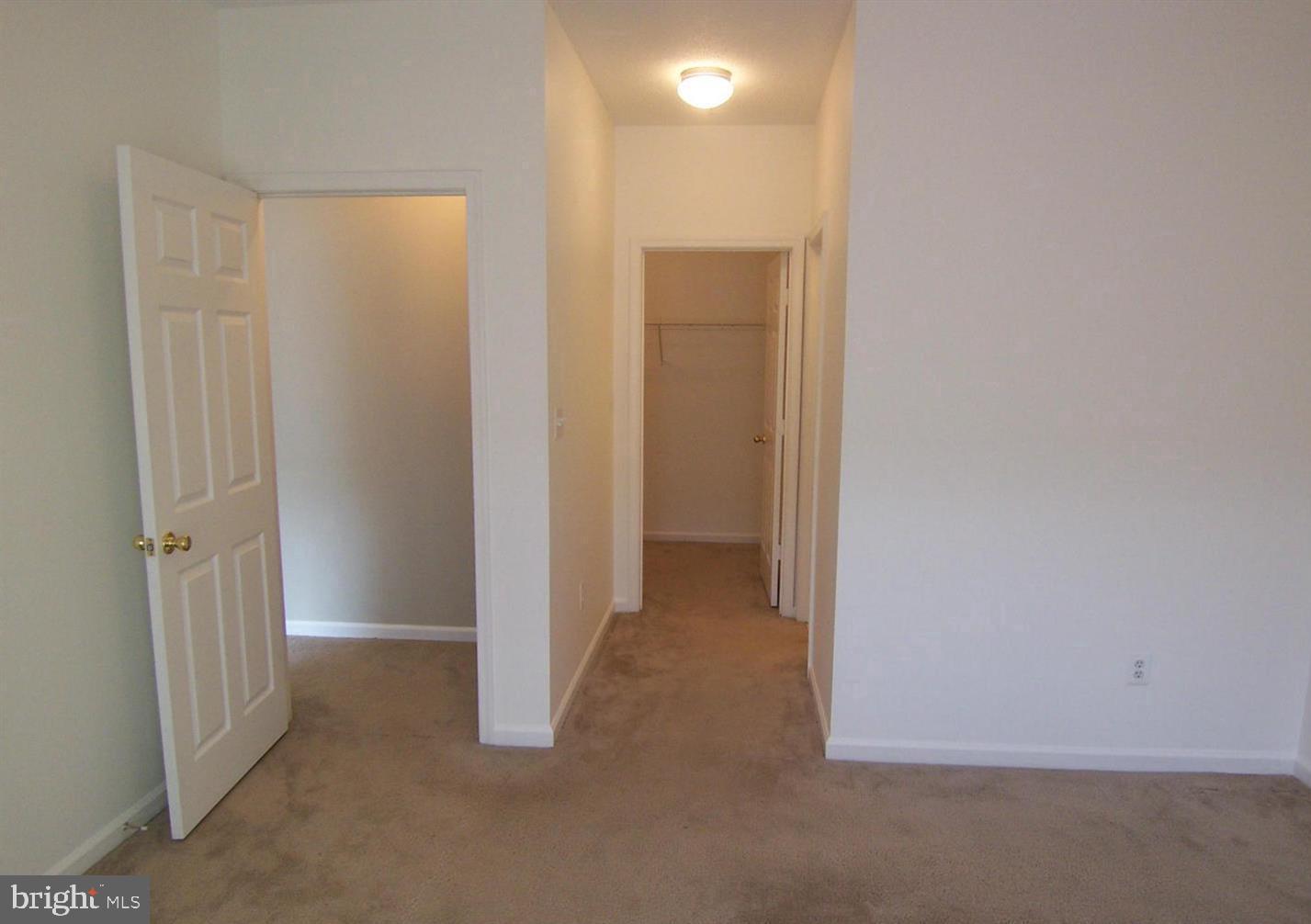 EDGEWATER AT TOWN CENTER - Residential Lease