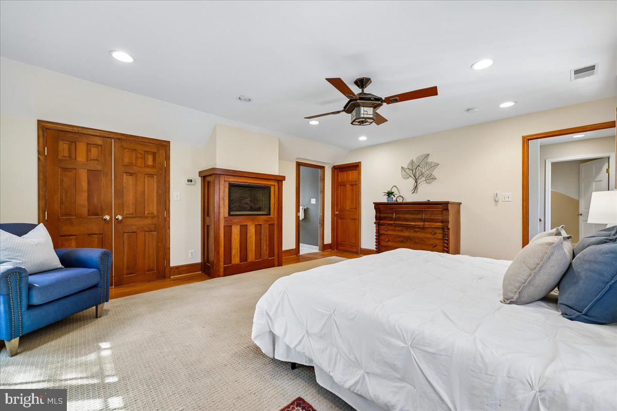 ENGLISH VILLAGE - Residential